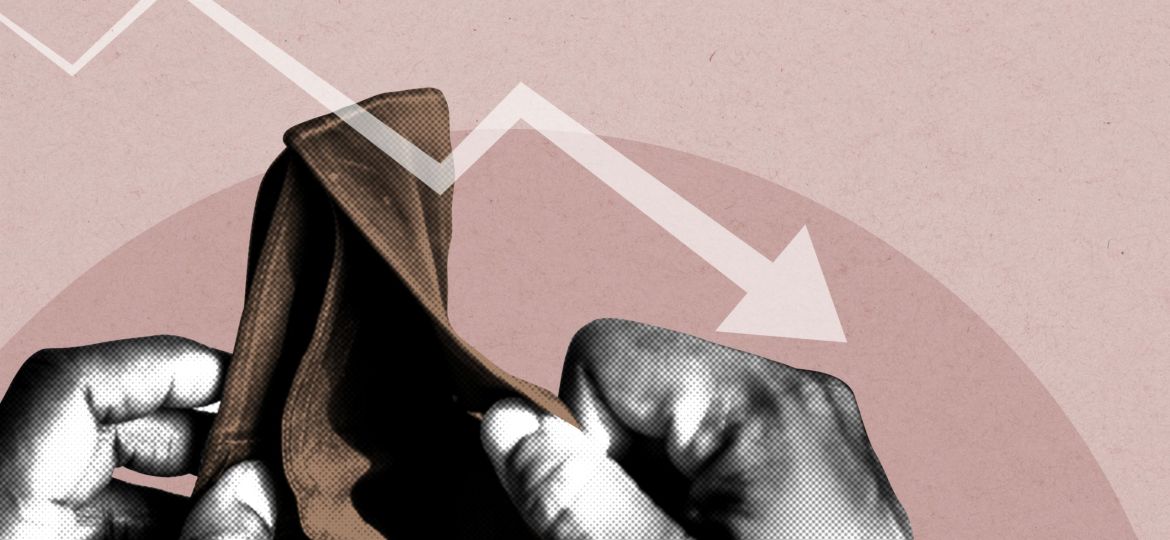 Empty wallet due to coronavirus economic impact social banner il